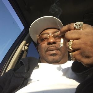 Meet your Posher, Dennis